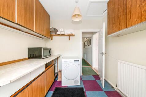 WASH KITCHEN / UTILITY ROOM