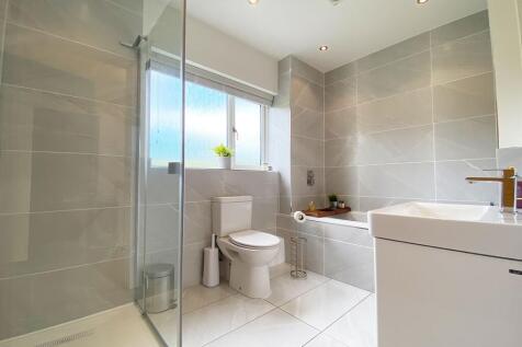 HOUSE BATHROOM