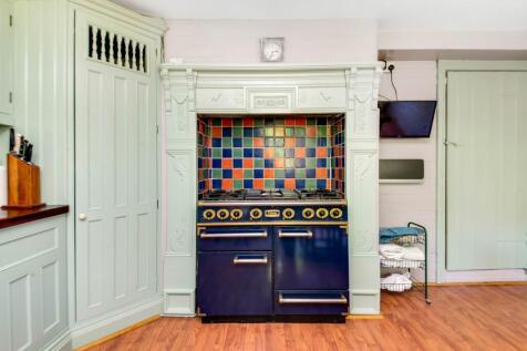 OPEN-PLAN DINING KITCHEN