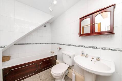 HOUSE BATHROOM