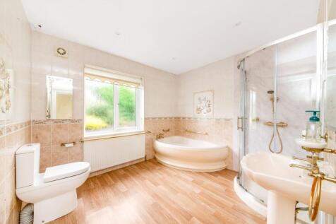 HOUSE BATHROOM