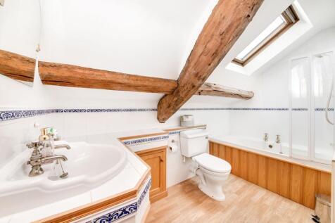 BEDROOM ONE EN-SUITE