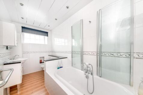 HOUSE BATHROOM