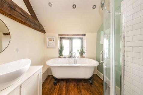 HOUSE BATHROOM