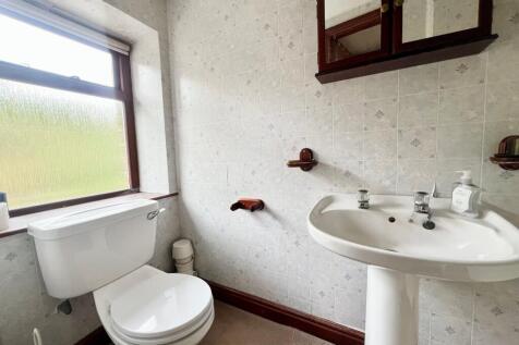 BEDROOM ONE EN-SUITE WC