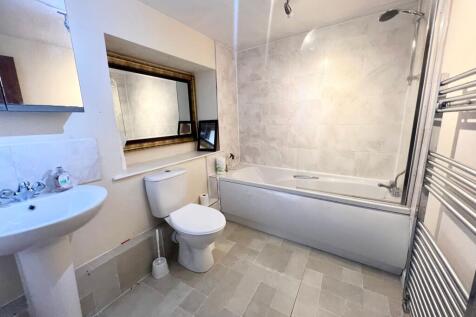 HOUSE BATHROOM