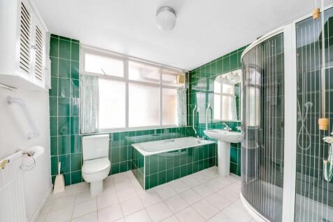 HOUSE BATHROOM