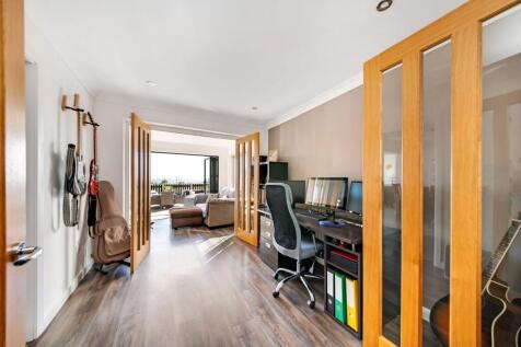HOME OFFICE