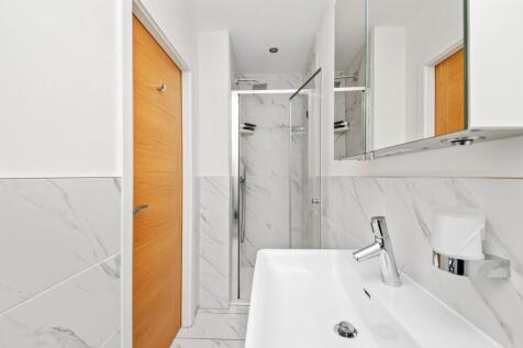 BEDROOM ONE EN-SUITE