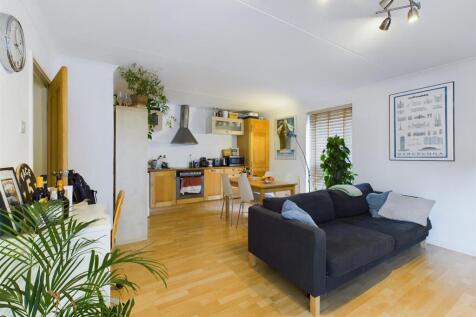 CAM02319G0-PR0042-ST