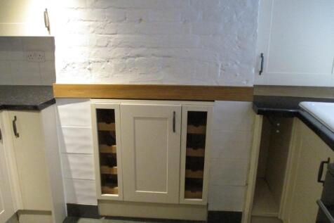 Kitchen 3.JPG