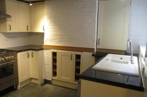 Kitchen 4.JPG