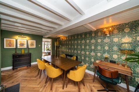 Dining area/ snug