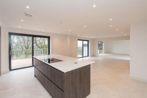 Open plan Kitchen/dining/Living Space