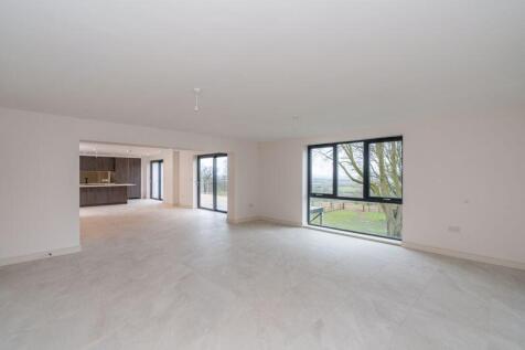 Living/ dining/ kitchen 
