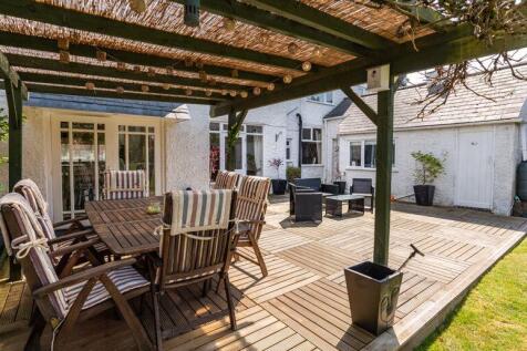 Rear Decking Area
