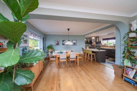Lounge/ Diner