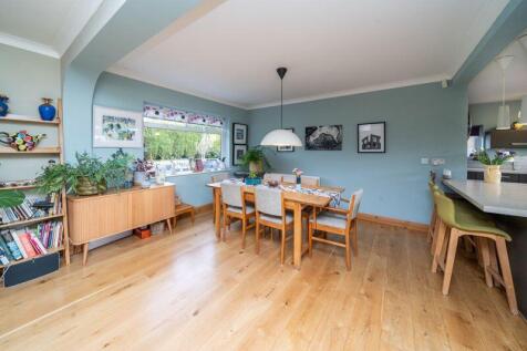 Lounge/ Diner