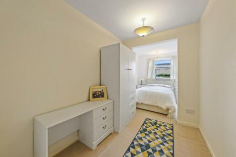 Bed3.jpg