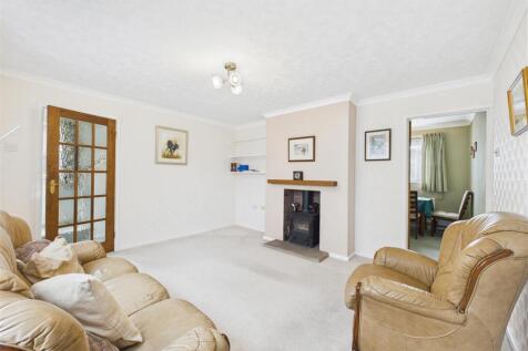 CAM05476G0-PR0036-STILL003.jpg