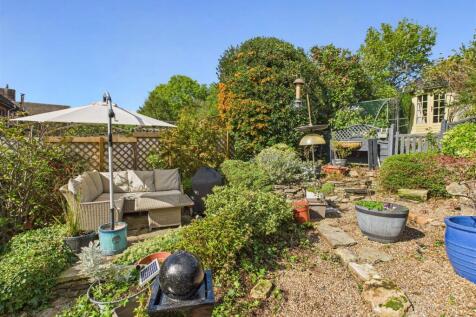 CAM05476G0-PR0057-STILL004.jpg