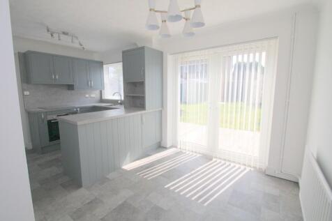 Kitchen/Dining area