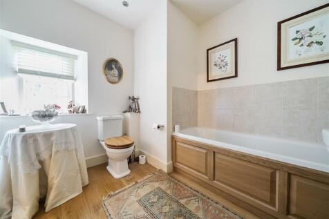 En Suite Bathroom