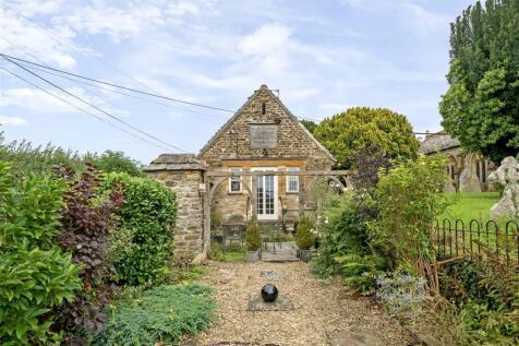 Garden to house