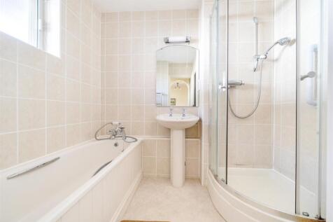 Bathroom (main house)
