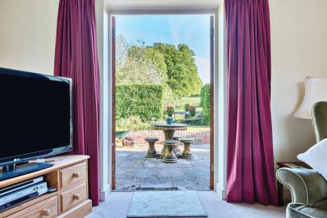 Sitting Room to Garden