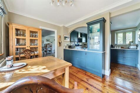 Kitchen breakfast room