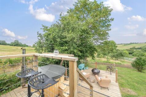 Shepherds Hut Terrace