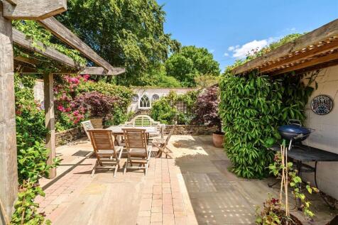 Courtyard Garden