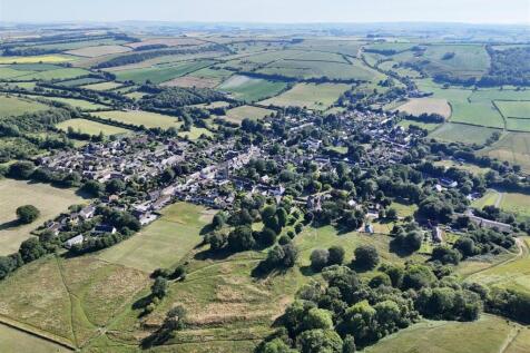 cerne village