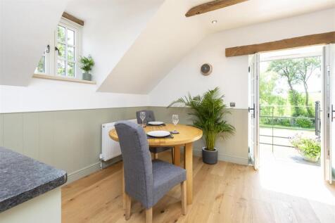 Annexe dining area