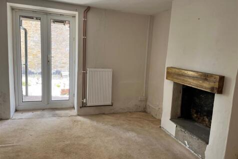 Sitting room 2.jpg