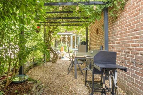 Pergola / BBQ