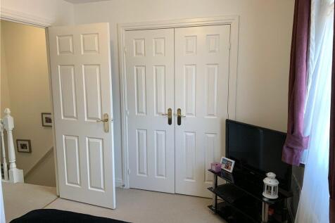 Bedroom Aspect 2