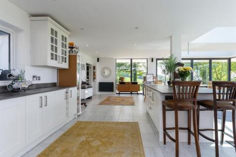 Kitchen / Open Plan