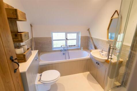 Bridge Family Bathroom 2-MulfordHouse-167.jpg