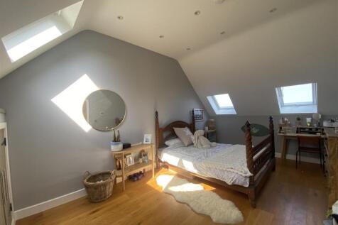 Fourth bedroom