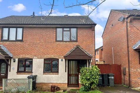 16 Blackmore Chase.jpeg