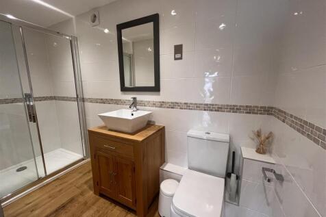 Ground Floor Bedroom Ensuite