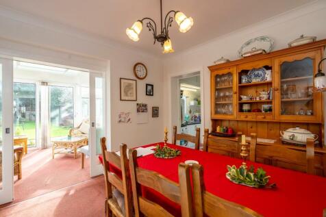 Dining Room (2).jpg