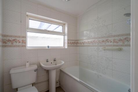 Bathroom.jpg