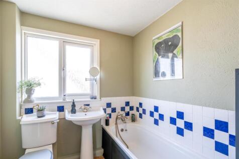 Bathroom.jpg
