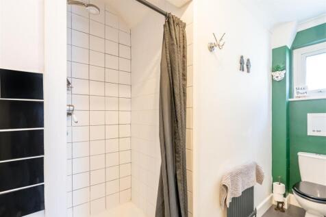 Shower Room.jpg