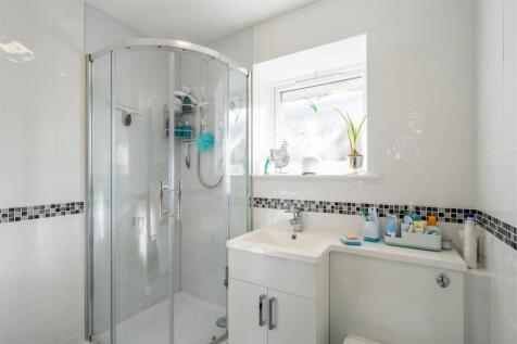 Shower Room.jpg