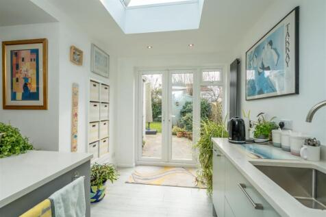 Kitchen Breakfast Room (3).jpg