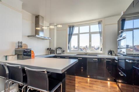 Kitchen Breakfast Room.jpg